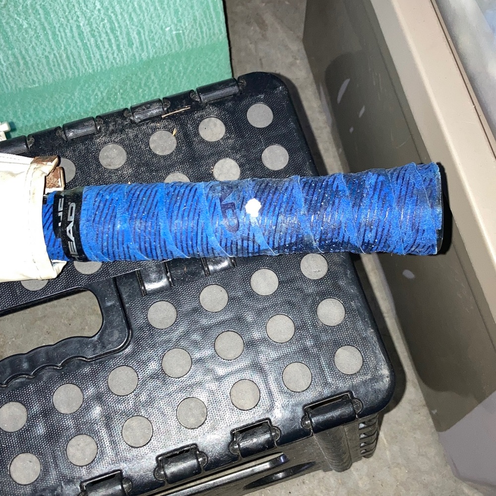 Pro Kennex Tennis Racket with Blue Grip - Picture 4 of 8